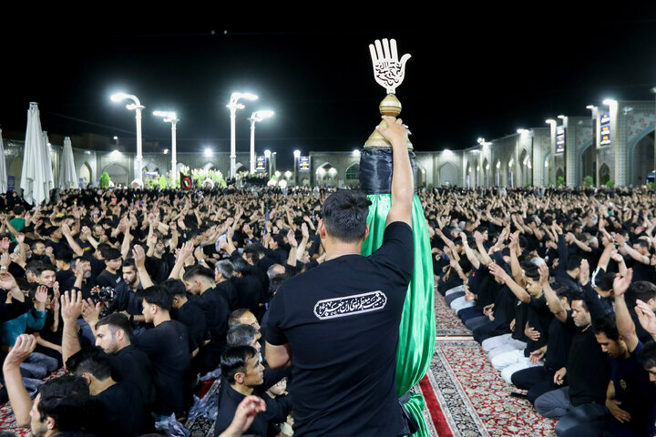 عزاداری هیأت‌های مذهبی مهاجرین افغانستانی در حرم مطهر رضوی