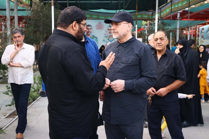 Photos: Iran's Parliament speaker visits graves of martyrs of Zionist regime's invasion