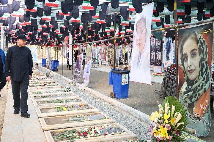 Photos: Iran's Parliament speaker visits graves of martyrs of Zionist regime's invasion
