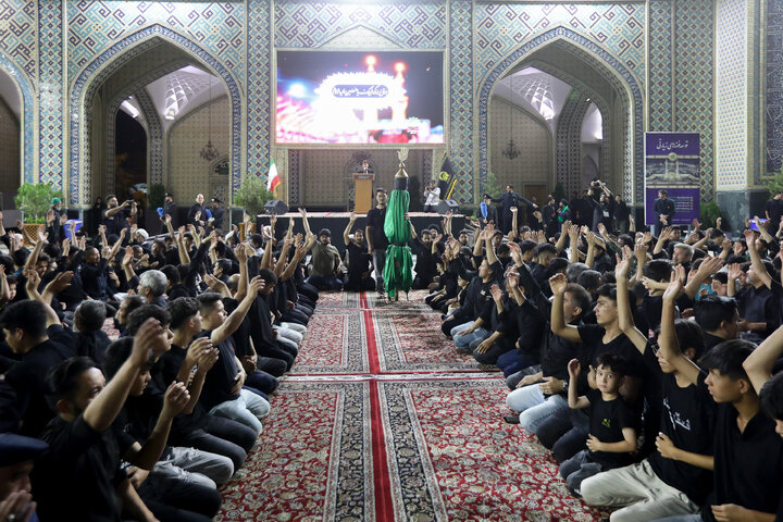 عزاداری هیأت‌های مذهبی مهاجرین افغانستانی در حرم مطهر رضوی