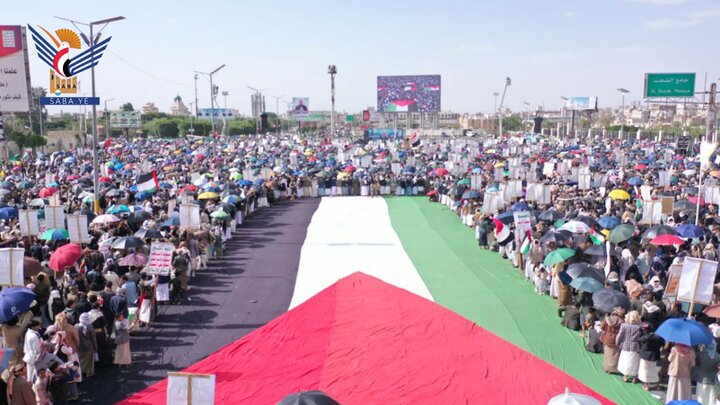تقرير مصور/ مسيرة جماهيرية كبرى في العاصمة اليمنية نصرة للشعب الفلسطيني المظلوم