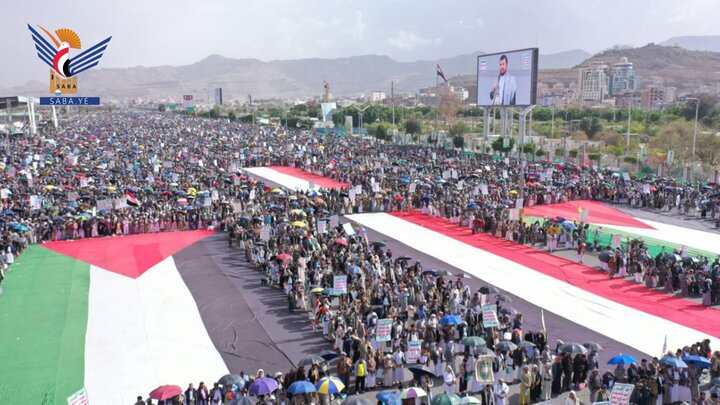 تقرير مصور/ مسيرة جماهيرية كبرى في العاصمة اليمنية نصرة للشعب الفلسطيني المظلوم