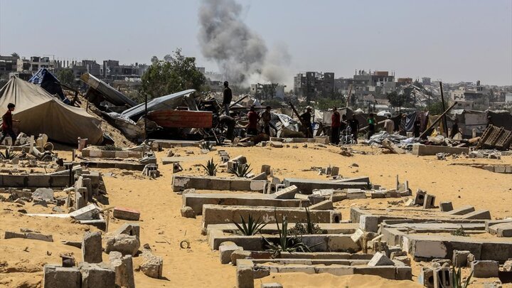 نظامیان صهیونیست یک قبرستان فلسطینی را در خان یونس ویران کرد