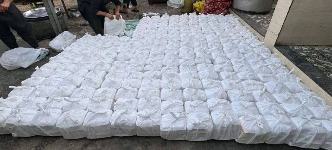 ادامه همدلی مؤمنانه مردم هرات با مهاجران بازگشتی به افغانستان + تصاویر