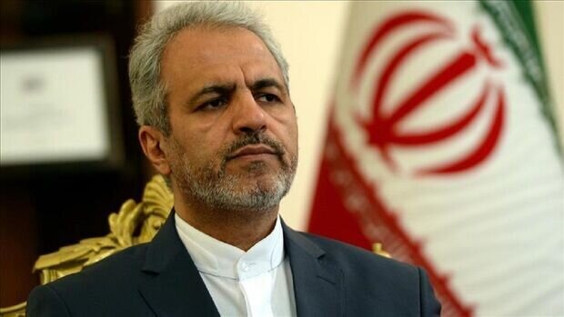 ایران: بازگشت مهاجران افغانستانی باید «تدریجی و با عزت» باشد / نگرانی‌ها از برخوردهای غیرانسانی در اردوگاه‌ها ادامه دارد