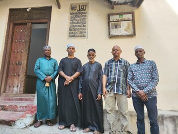 Masheikh mbalimbali kutoka Kenya na Tanzania wakutana Kisiwani Unguja kwa ajili ya kuhuisha Majlis ya Shahada ya Imam Hussein (as) + Picha