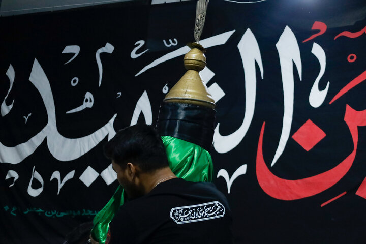 تقرير مصور/ مراسم عزاء موکب الإمام موسی بن جعفر(ع) في الحرم الرضوي الشریف