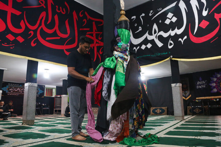 تقرير مصور/ مراسم عزاء موکب الإمام موسی بن جعفر(ع) في الحرم الرضوي الشریف