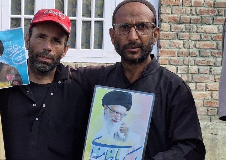 Photos: People of Kashmir march in support of Iran's Supreme Leader