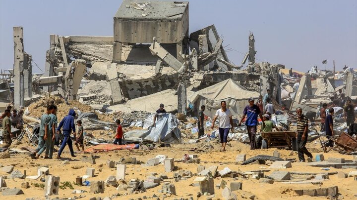 Photos: Zionist forces destroyed Palestinian cemetery in Khan Yunis