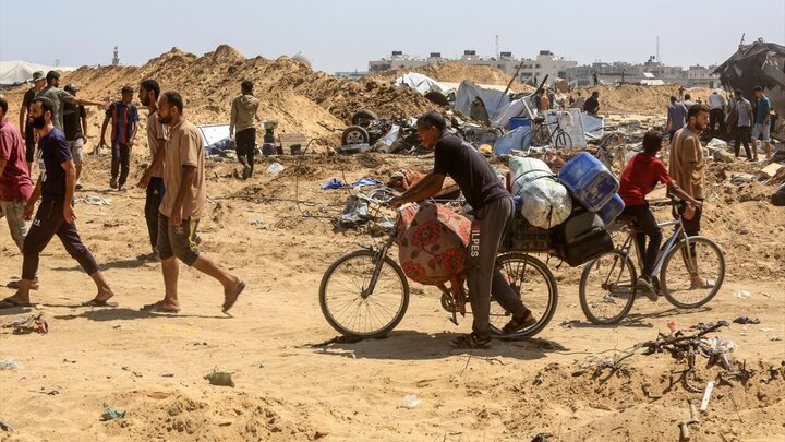 Photos: Zionist forces destroyed Palestinian cemetery in Khan Yunis