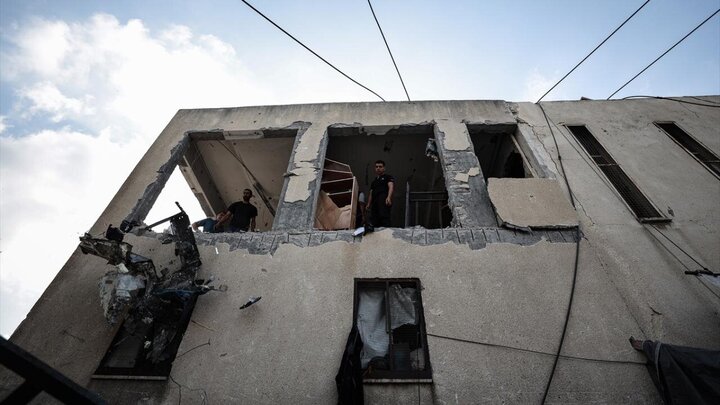 Photos: Israeli warplanes attack school in Jabalia refugee camp