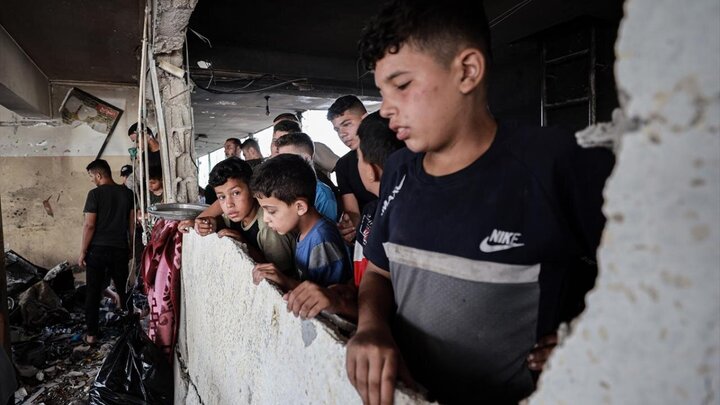 Photos: Israeli warplanes attack school in Jabalia refugee camp