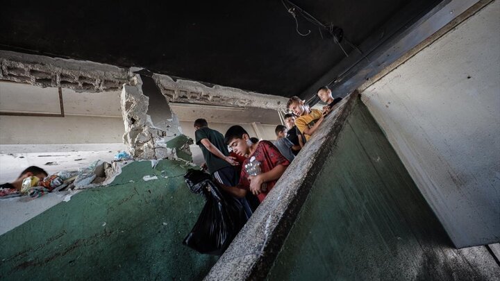 Photos: Israeli warplanes attack school in Jabalia refugee camp