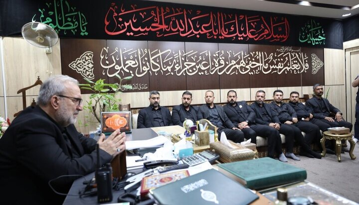 تقرير مصور/ الأمين العام للعتبة الحسينية يكرّم كوادر قسم الخدمية بعد نجاح خطة احياء مراسم محرم