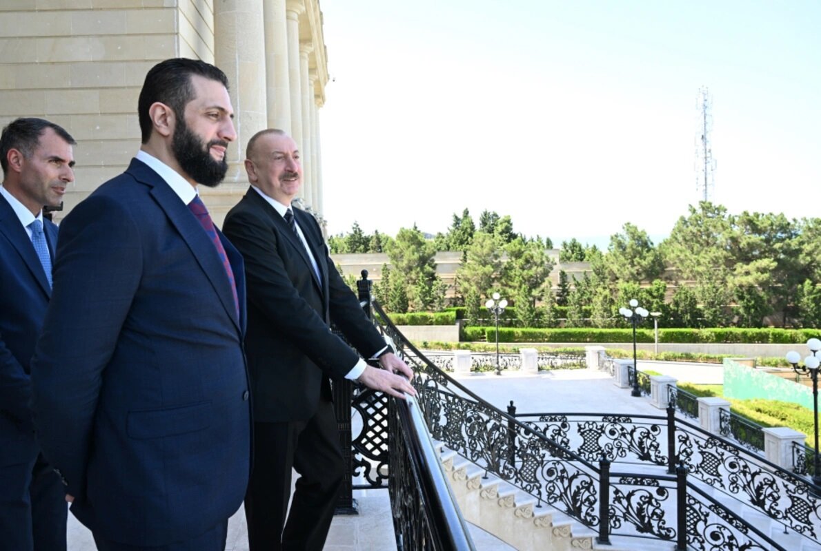 Илһам Әлијев ТЕРРОРЧУ Голани ләгәбли Әһмәд әш-Шарааны Бакыда рәсми гәбул етди \ Шиәлијин мәһви барәдә фикир мүбадиләләри апарылды -Фото