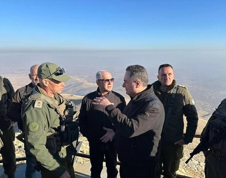 Mais de mil famílias sírias deslocadas pelo avanço do exército israelense no sul da Síria