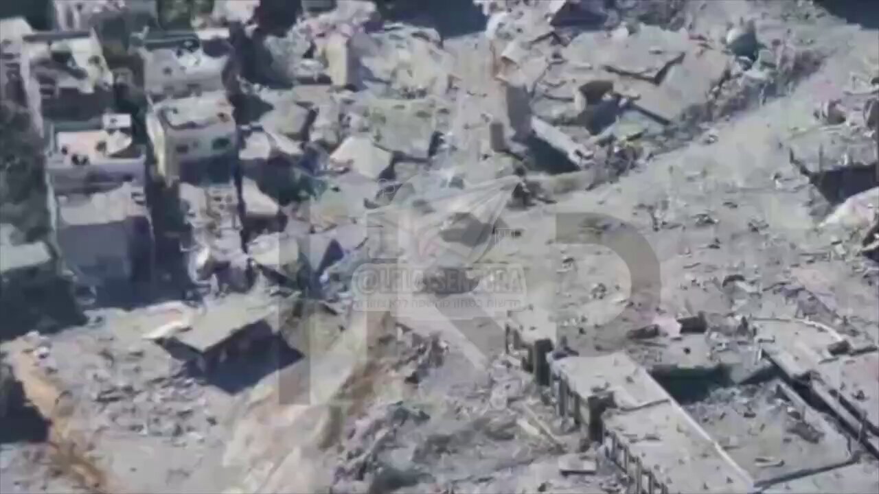 فیديو | مشاهد من مهاجمة فلسطيني لدبابتين إسرائيليتين في قطاع غزة