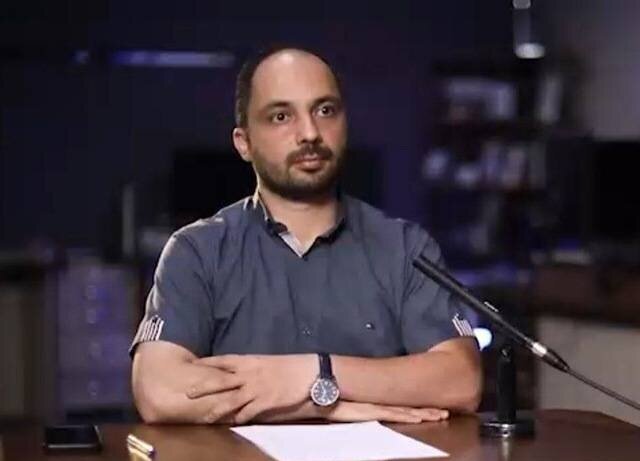 Şêwirmendek ji Tirkiyeyê di gotûbêja xwe ya bi ABNA re nîqaş dike; Li pişt perdeya bêçekkirina komên Kurd li herêmê; Amerîka li pey rêkeftineke nû ya