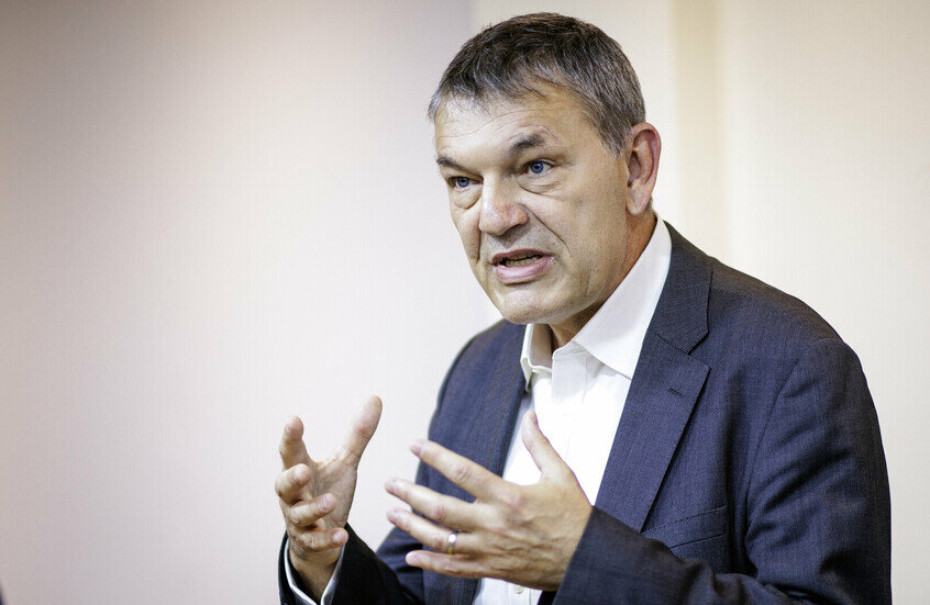 "الأونروا": 800 شخص يتضورون جوعا قتلوا بغزة خلال محاولتهم الحصول على طعام