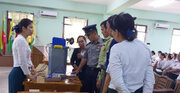 ရန်ကုန်တွင် ဆရာ၊ ဆရာမများကို မဲပေးစက်ကိုင်တွယ်အသုံးပြုနည်း သင်တန်းပေး
DVB