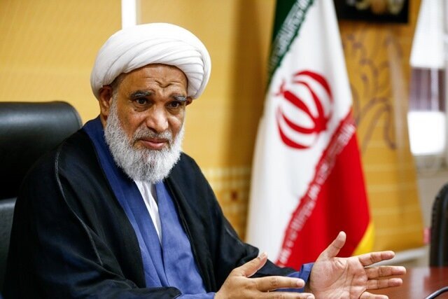Separating U.S. and Zionist regime is a strategic error: Cleric