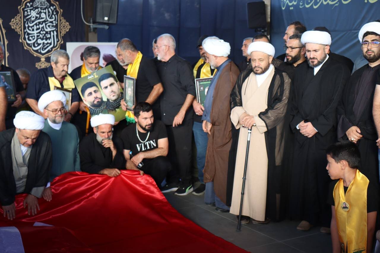 رفع راية الإمام الحسين (ع) في مرقد الشهيد السيد هاشم صفي الدين