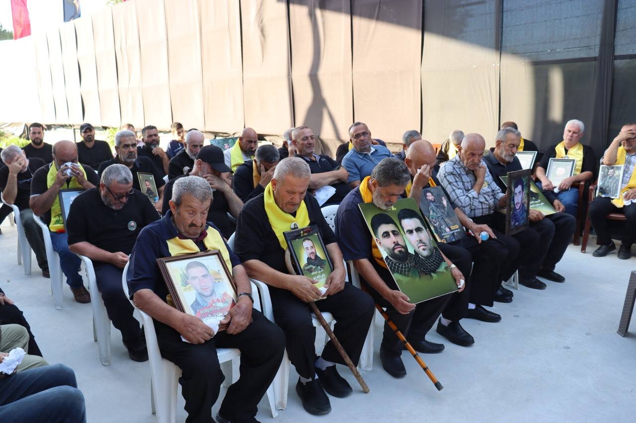 رفع راية الإمام الحسين (ع) في مرقد الشهيد السيد هاشم صفي الدين