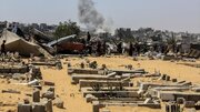 Ulat ng larawan: Sinira ng hukbong Israeli ang ilang sementeryong Palestino at ang mga toldang nakapaligid dito sa Khan Younis