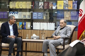 ベラヤティ氏：「濃縮はイランのレッドラインである」
