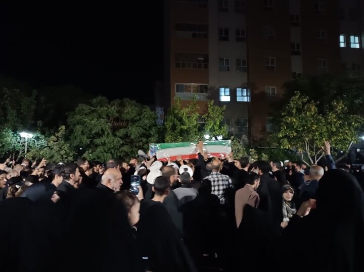 عکس خبری و ویدیو | ️وداع با پیکر شهید «علیرضا رضازاده» در منطقه پردیسان قم