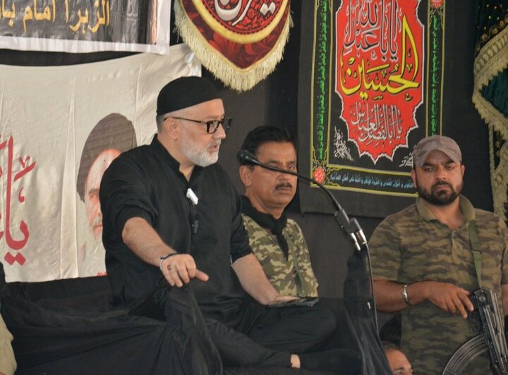 تقرير مصور/ مسيرات واسعة بإحياء ذكرى استشهاد الإمام الحسين (ع) في كشمير