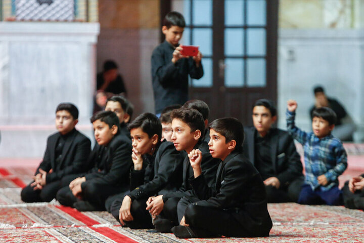 محفل شعر هنرمندان در حرم مطهر رضوی