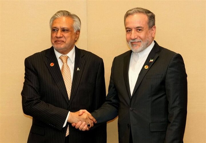 رایزنی عراقچی با وزیر امور خارجه پاکستان