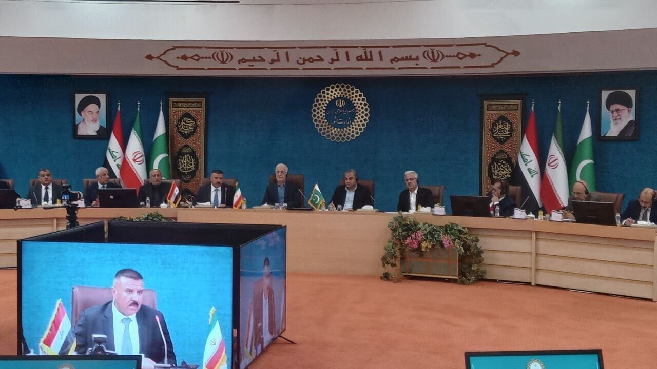 Pakistani Interior Minister praises Ayatollah Khamenei’s leadership in war against Israel