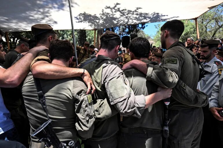 كاتبة إسرائيلية غاضبة: لماذا يرسل الجيش ابنتي لحراسة المستوطنات؟