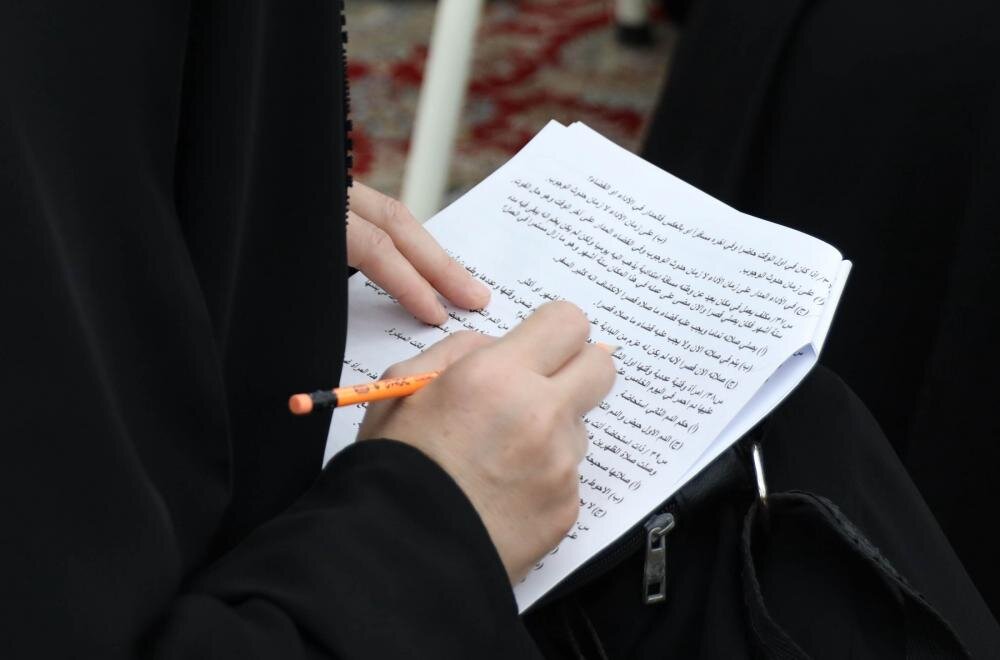 العتبة العلوية تجري اختبار لـ 800 طالبة استعدادًا لمهامّ التبليغ في موسم الأربعين