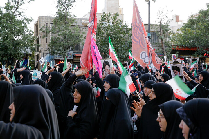 تقرير مصور/ مسيرات يوم العفاف والحجاب في مدينة مشهد المقدسة