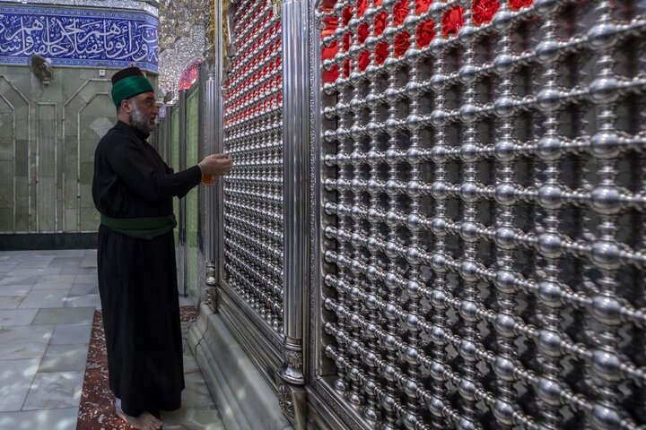 غسل حرم مرقد أبي الفضل العباس (عليه السلام)