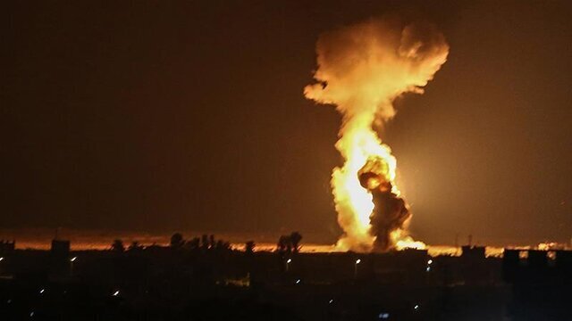 シオニスト政権の戦闘機によるシリア南部への爆撃