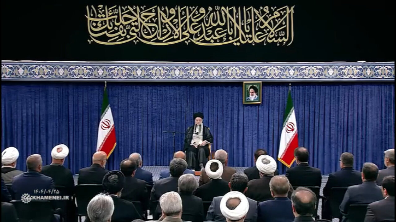 ویدیو | رهبر انقلاب: یقه جنایتکار نباید رها شود