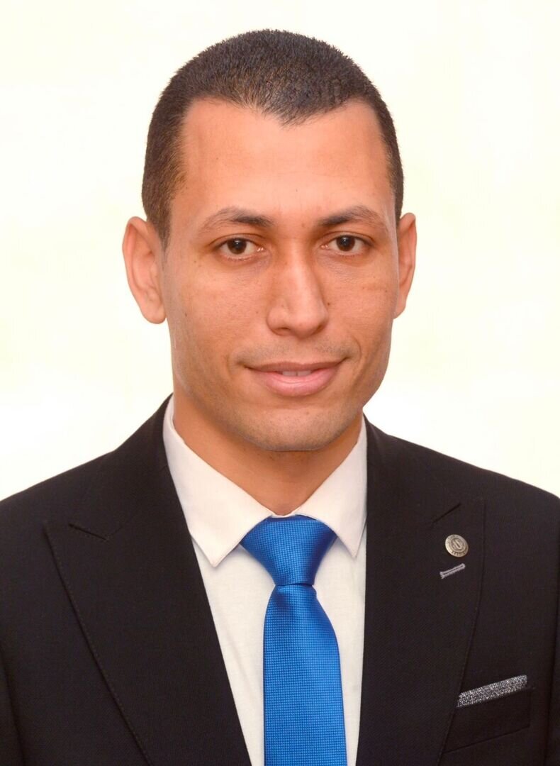 "تطهير عرقي وتهجير منظم".. خبير مصري يشن هجوما لاذعا على وزير الدفاع الإسرائيلي