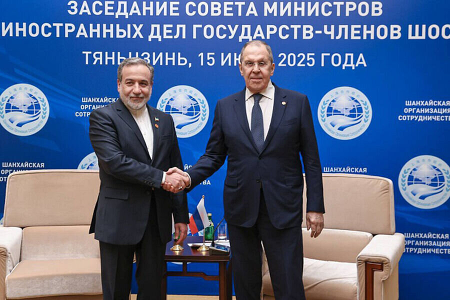 Əraqçı ilə görüşdə Lavrov İranın nüvə məsələsinin diplomatik yolla həllini vurğulayıb
