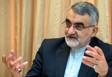 نوێنەری مەجلیسی ئێران: هەرگیز وەلانانی پیتاندنی یۆرانیۆم قبووڵ ناکەین