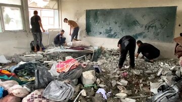 Israel Meletupkan Sebuah Sekolah Di Jalur Tengah Gaza.