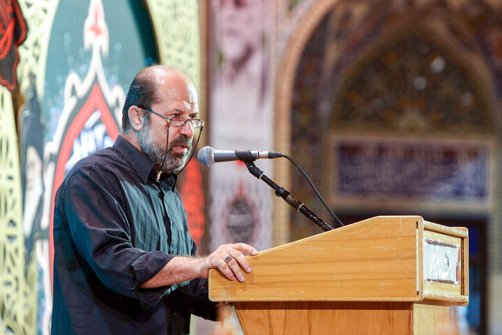 تقرير مصور/ أمسية شعرية في صحن القدس التابع للحرم الرضوي الطاهر بمدينة مشهد