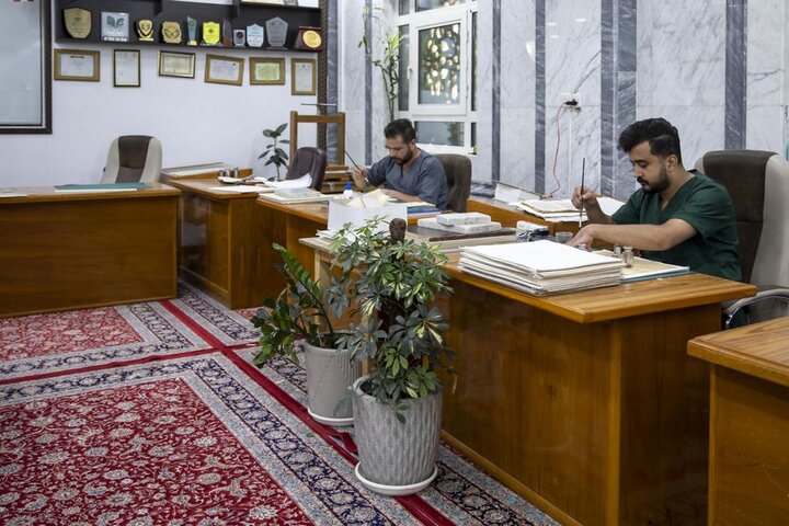 ترميم نسخة نادرة من الإنجيل تعود للقرن السادس عشر