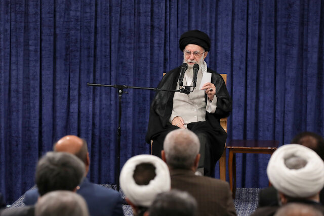Imam Khamenei: Islamic Republic of Iran is well-equipped in both diplomatic and military fields