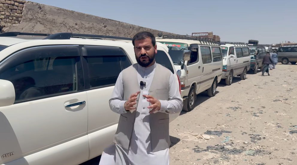 انتقال ۲۸۴ مهاجر بازگشتی به استان دایکندی افغانستان