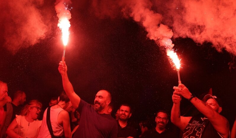 Yunan liman işçileri İsrail'e giden askeri sevkiyatı engelledi